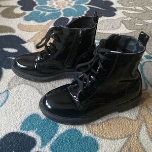 Black boots with sparkles on the bottom, size 12